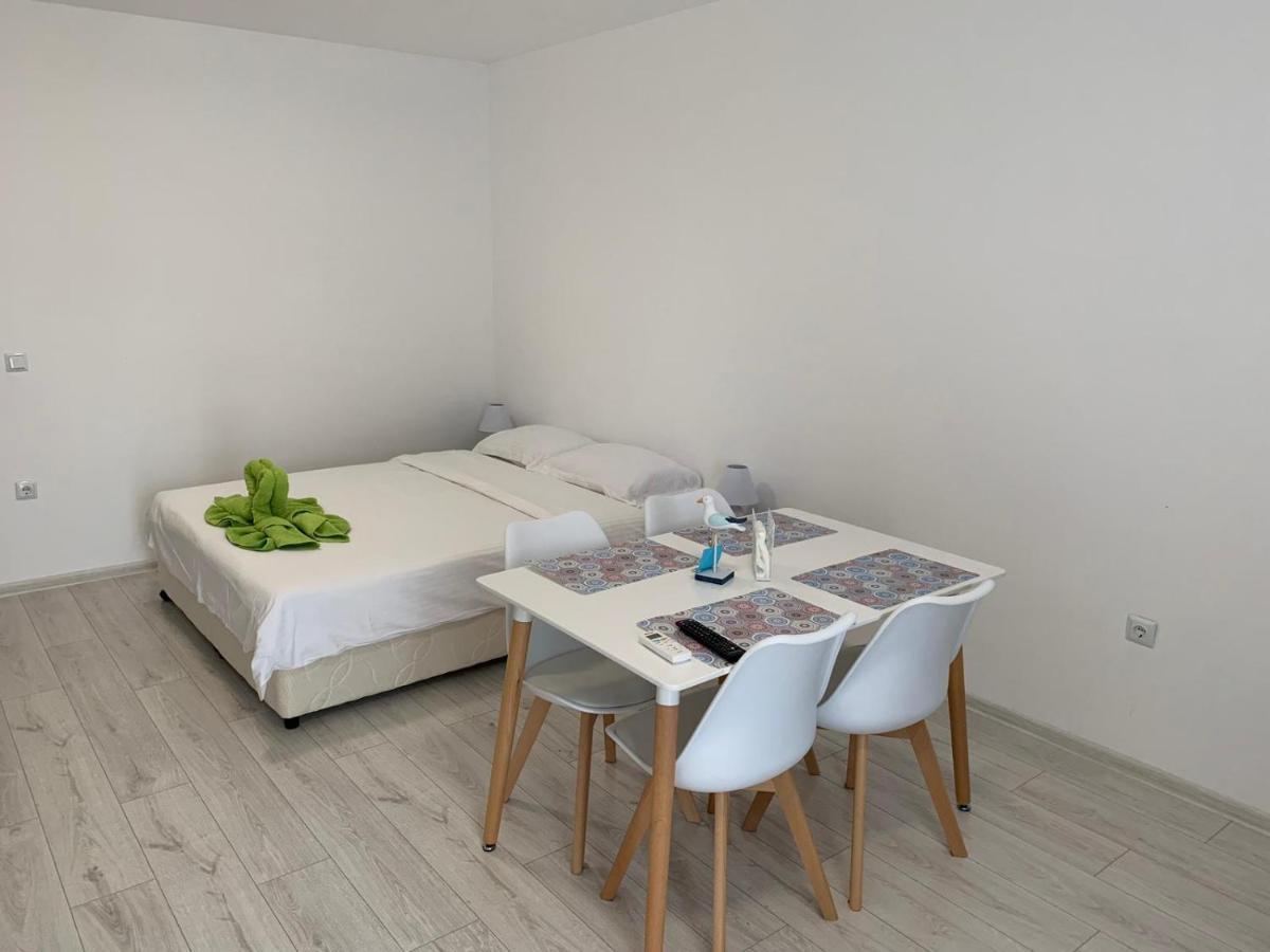 Summer Apartments Kabakum ゴールデンサンド エクステリア 写真